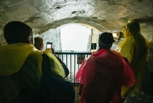 トロント発：早朝ナイアガラの滝小グループ日帰り旅行