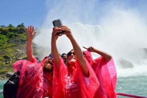 Au départ de Toronto : visite en bus des chutes du Niagara avec croisière