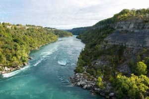 Au départ de Toronto : visite en bus des chutes du Niagara avec croisière