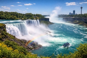 Montreal: Toronto & Niagara Falls Tour with Train & Hotel