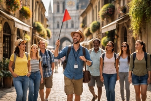 Montreal: Toronto & Niagara Falls Tour with Train & Hotel