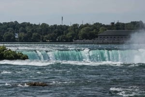 Von New York City aus: Niagara Falls Guided Tour