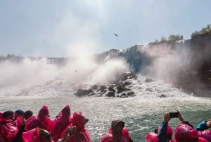 Niagara Falls: Early Access Boat & Journey Behind the Falls