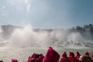 Niagara Falls: Early Access Boat & Journey Behind the Falls