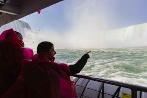 Niagara Falls: Early Access Boat & Journey Behind the Falls