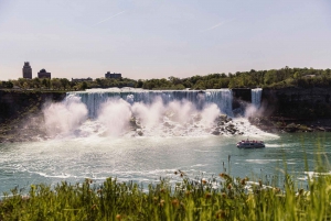 Niagara Falls: Early Access Boat & Journey Behind the Falls