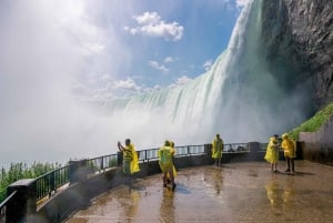 Niagara Falls: Early Access Boat & Journey Behind the Falls