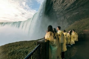 Niagara Falls: Early Access Boat & Journey Behind the Falls