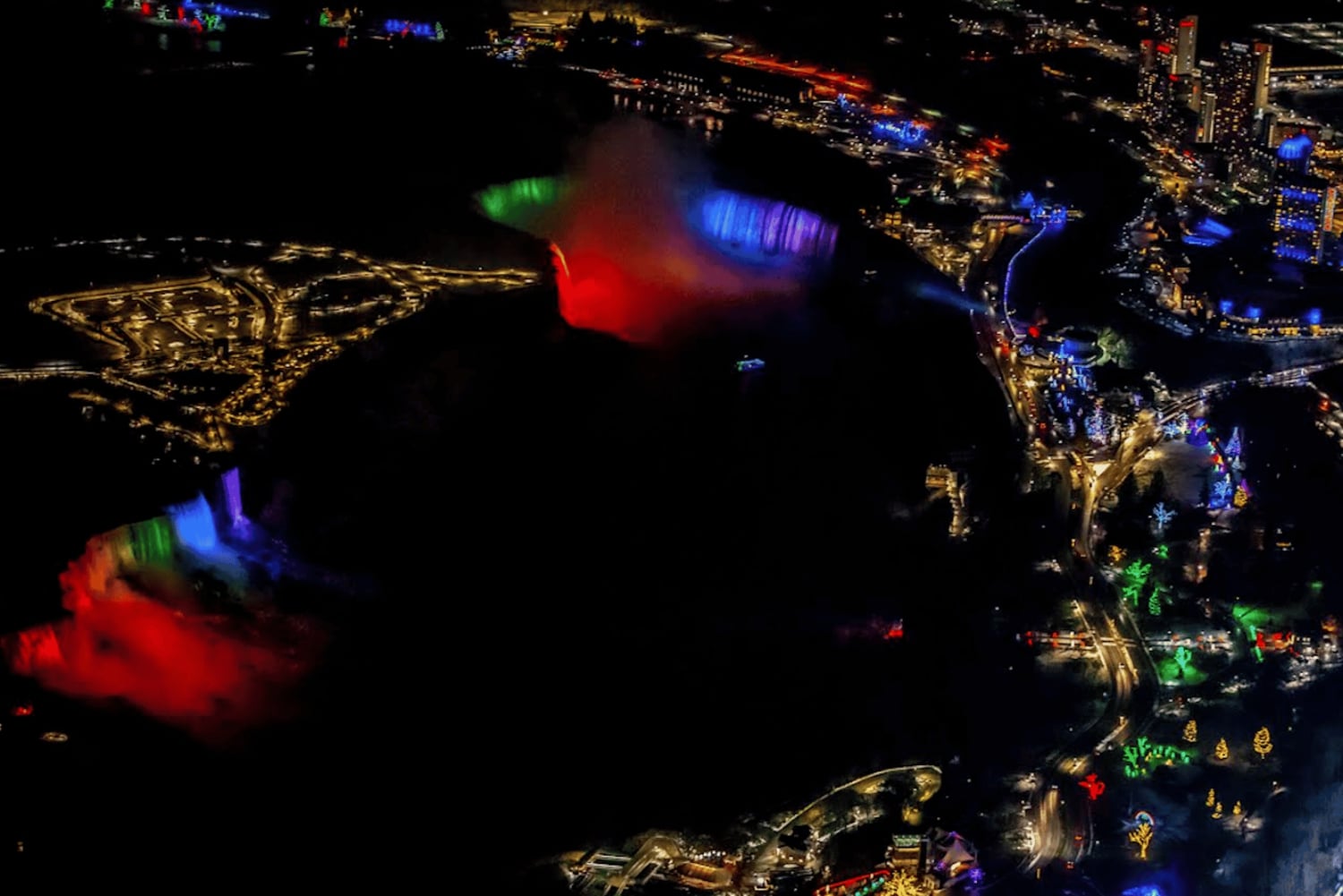 Niagaran putoukset, Kanada: Nights & Lights Helikopterikokemus