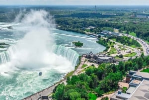 Niagara Falls Day Trip with Cruise from Toronto Metropolitan