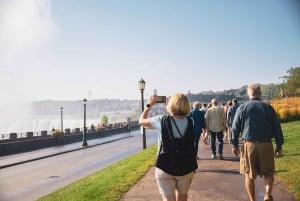 Niagara Falls: Guided Tour with Behind the Falls & Boat Ride