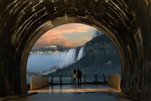 Niagara Falls: Tunnel Experience at Night & Power Station