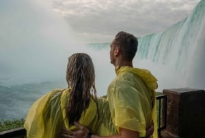 Omvisning i Niagarafallene med Skip the Line-cruise og lønnesmaking