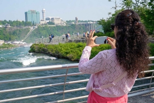 Cataratas del Niágara: Recorrido por EE.UU. y Canadá con tour en barco + almuerzo