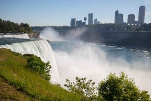 NYC: Niagara Falls, Toronto, Philadelphia & DC 5-Day Tour