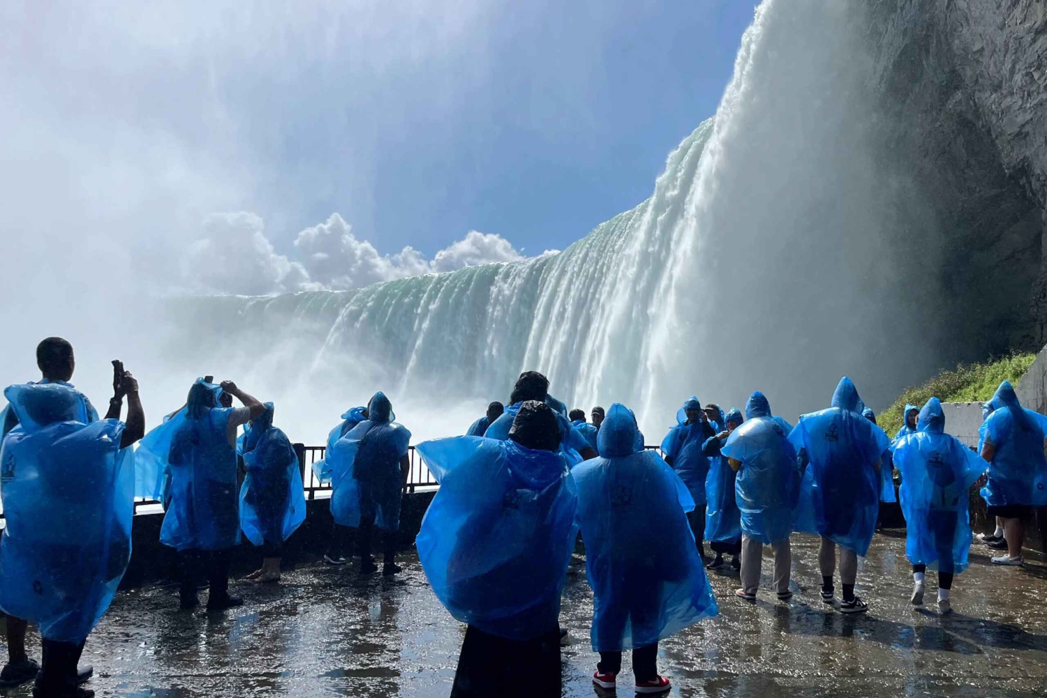 Private Niagara Falls Tour Package For Small or Large Groups