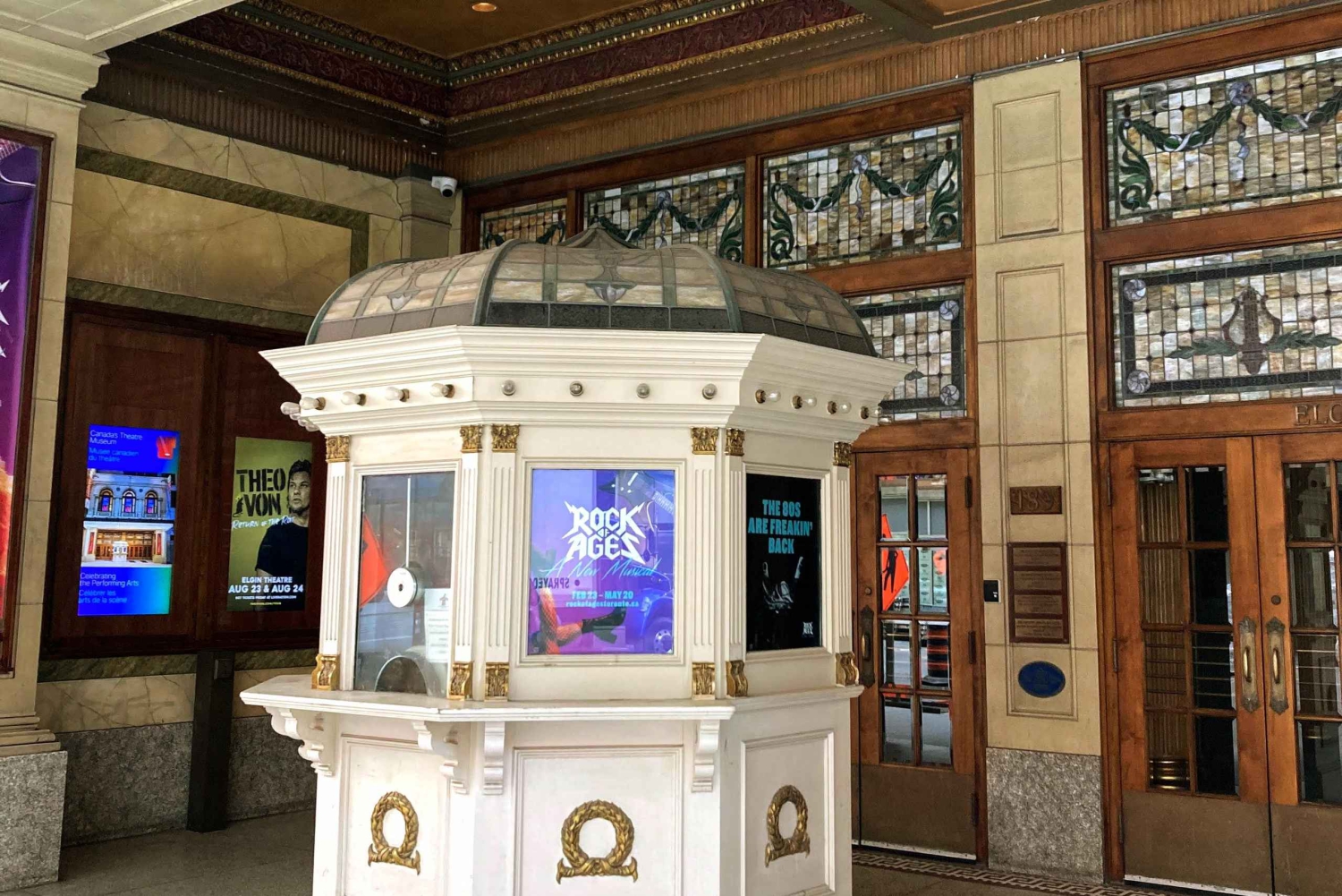 Reel Toronto -kävelykierros älypuhelinsovelluksella