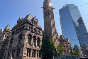 Toronto: Casual Historic Walking Tour