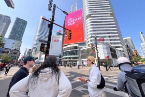 Toronto: Casual Historic Walking Tour
