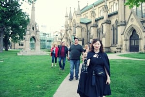 Toronto: Dark History Nighttime Walking Tour