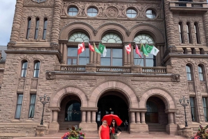 Toronto Discovery District Highlights Tour | 2-Hour