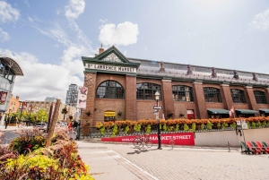 Waar de geschiedenis het heden ontmoet: Een wandeltour door Toronto