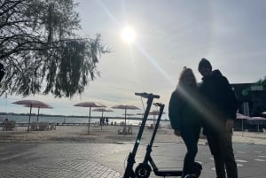 Toronto: E-Scooter City Highlights Tour | 3-Hour