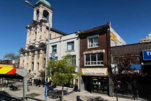 Visite des quartiers de l'est de Toronto : bus à toit ouvert et guide en direct