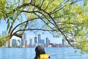 トロント：トロント諸島の秋の紅葉カヌーツアー