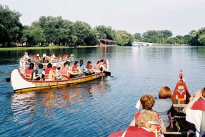 トロント：トロント諸島の秋の紅葉カヌーツアー