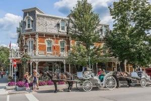 Toronto: Falls Day Tour with Boat Cruise & Niagara-the-Lake