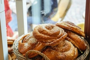 Toronto Food Tour with Local Foodie, Personalized & Private