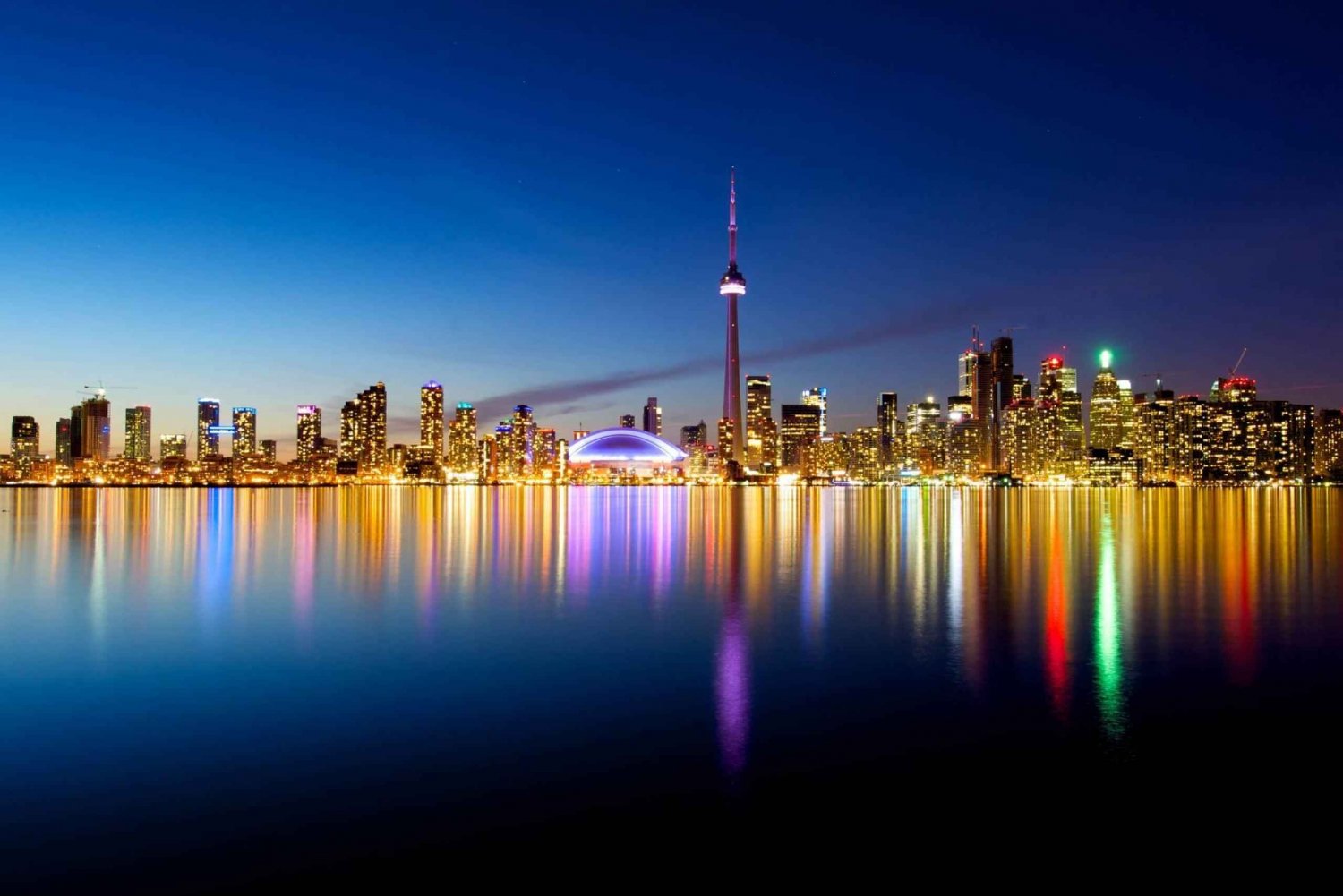 Toronto: Vela de lua cheia no Lago Ontário