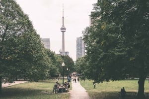 Toronto: Privat rundtur med en lokal turist: Höjdpunkter och dolda pärlor