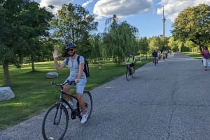 トロント諸島：朝または夕暮れの 3.5 時間自転車ツアー