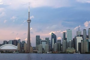 Toronto: Opastettu välilasku- ja pysähdysmatkakierros kuljetuksineen.