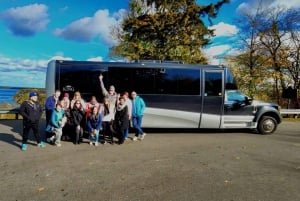 Toronto: Niagara Falls Bus Tour with Maple Tasting and NOTL