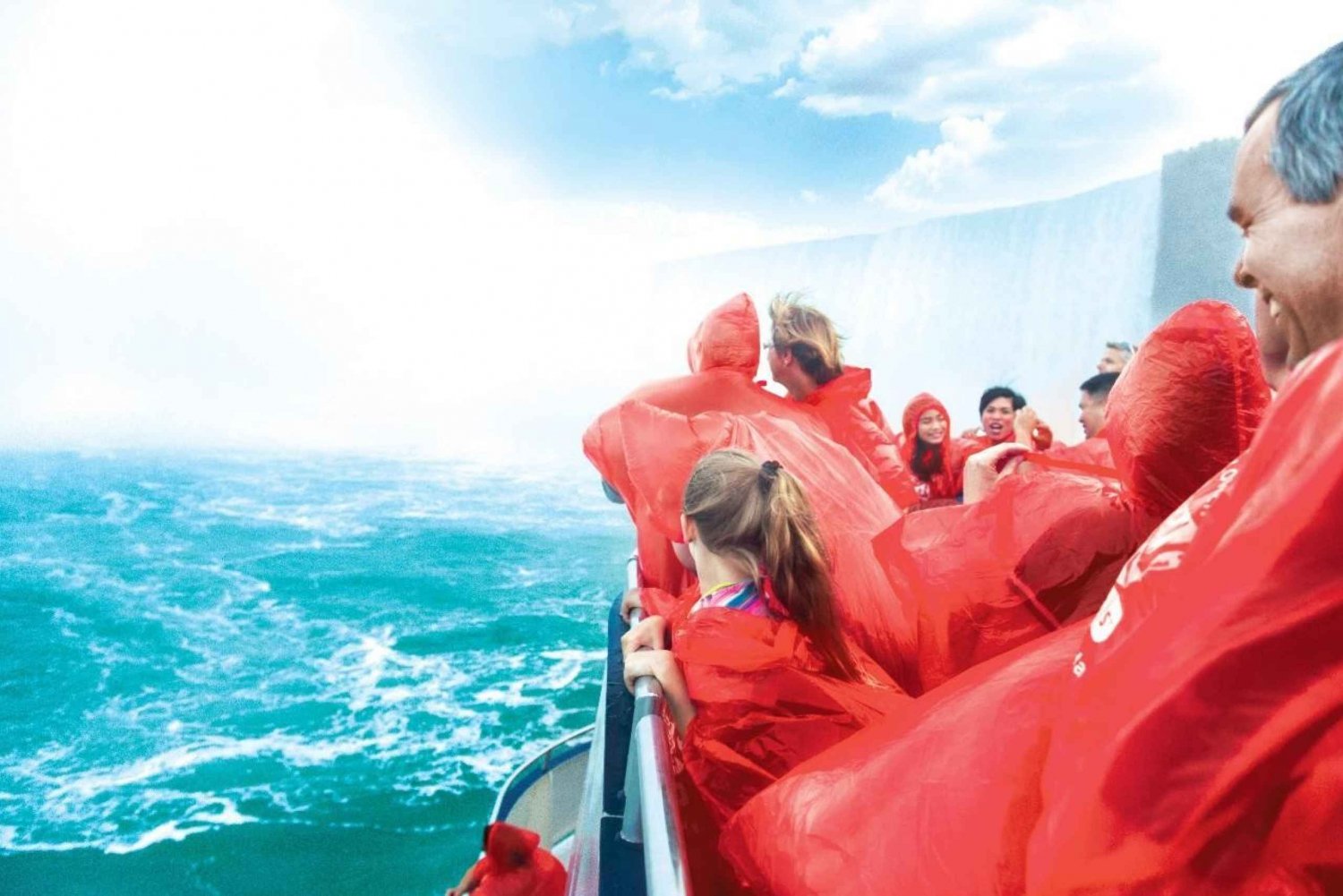 Toronto: Niagara Falls Day Tour with Niagara City Cruise