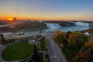 Toronto: Dagstur til Niagara Falls med Niagara City Cruise