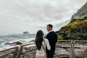 トロント：ナイアガラ シティ クルーズ付きナイアガラの滝日帰りツアー