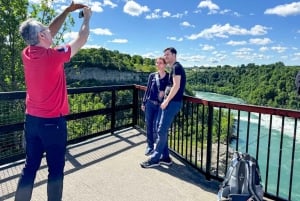 Toronto: Niagara Falls Day Tour with Optional Boat Cruise