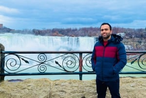 Toronto: Tagestour zu den Niagarafällen mit Fahrer