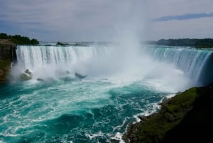 Toronto : Tour des chutes du Niagara en bateau, tour et derrière les chutes