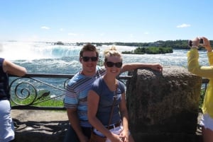 Toronto: Excursão de um dia às Cataratas do Niágara com opção de barco