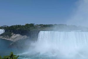 Toronto: tour en barco por la tarde a las cataratas del Niágara con cena y torre