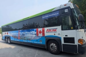 トロント：ナイアガラの滝ガイド付き日帰りツアー、ボート＆スカイロンタワー