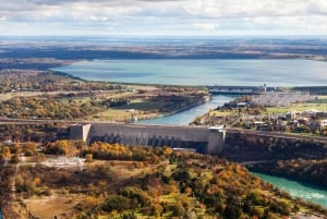 Toronto: całodniowa wycieczka z przewodnikiem do wodospadu Niagara i degustacja wina
