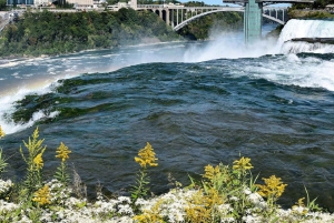Toronto, Niagara Falls & Thousand Islands 3-day Tour from NY