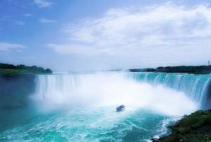 Toronto: Niagara Falls Tour with Boat and Lunch