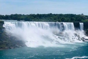 Toronto: Niagara Falls Tour with Boat and Lunch